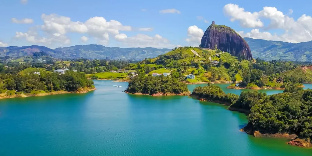 piedra penon y guatape